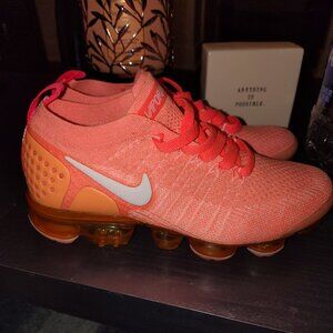 Nike Air Vapormax Flyknit 2 Orange White – Women’s Size 5.5
